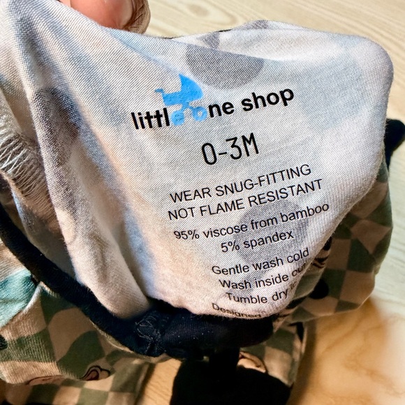 Little One Shop—Mickey Mouse Bamboo Zippy (0-3 months) - Picture 2 of 3